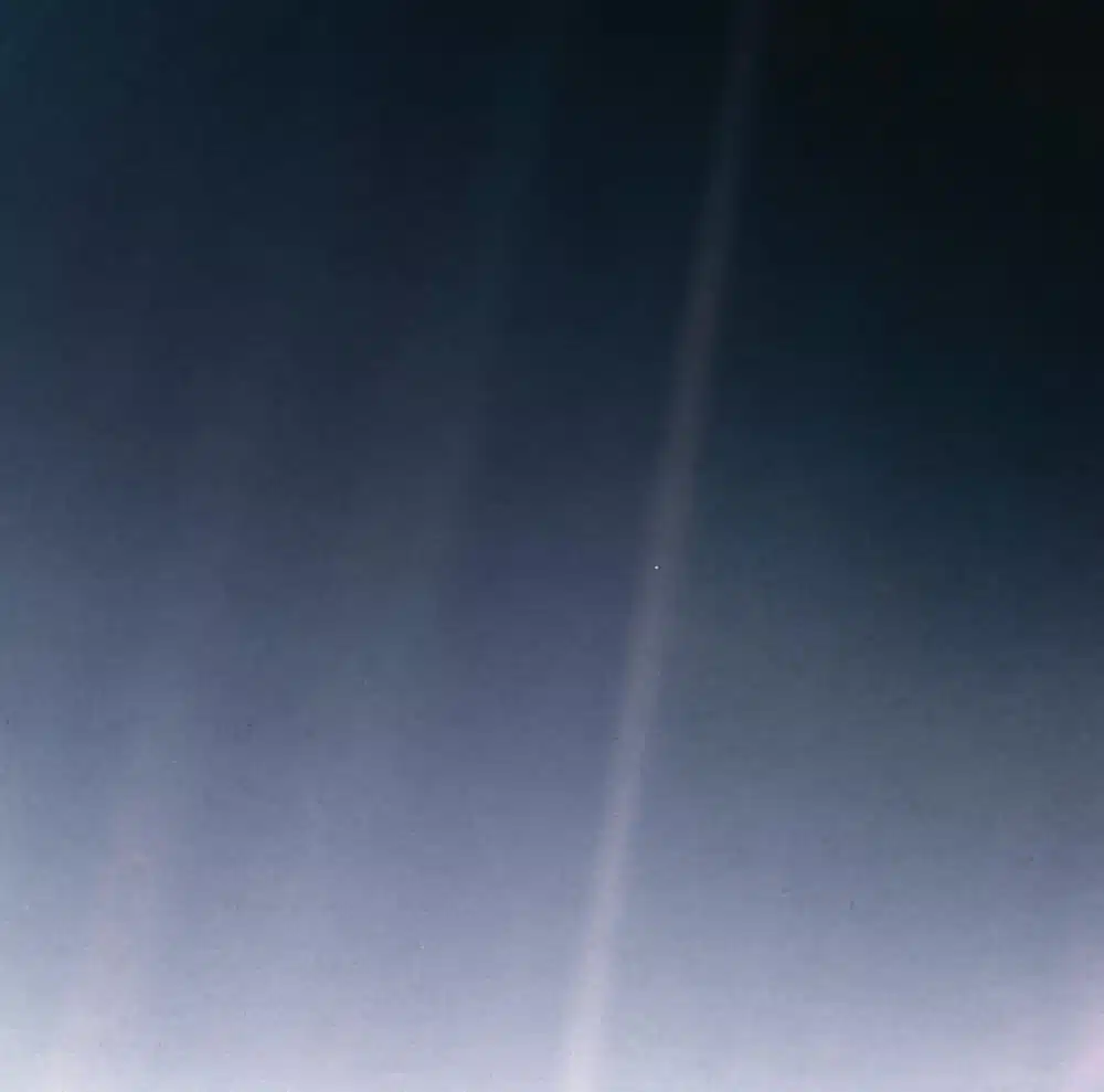 Foto der Erde aus 4 Milliarden Kilometern, aufgenommen von der Sonde Voyager 1 am 14.02.1990. Foto: NASA/caltech